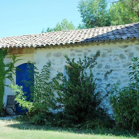 Le Mas De La Cigale Bleue, Caumont Sur Durance Exterior foto
