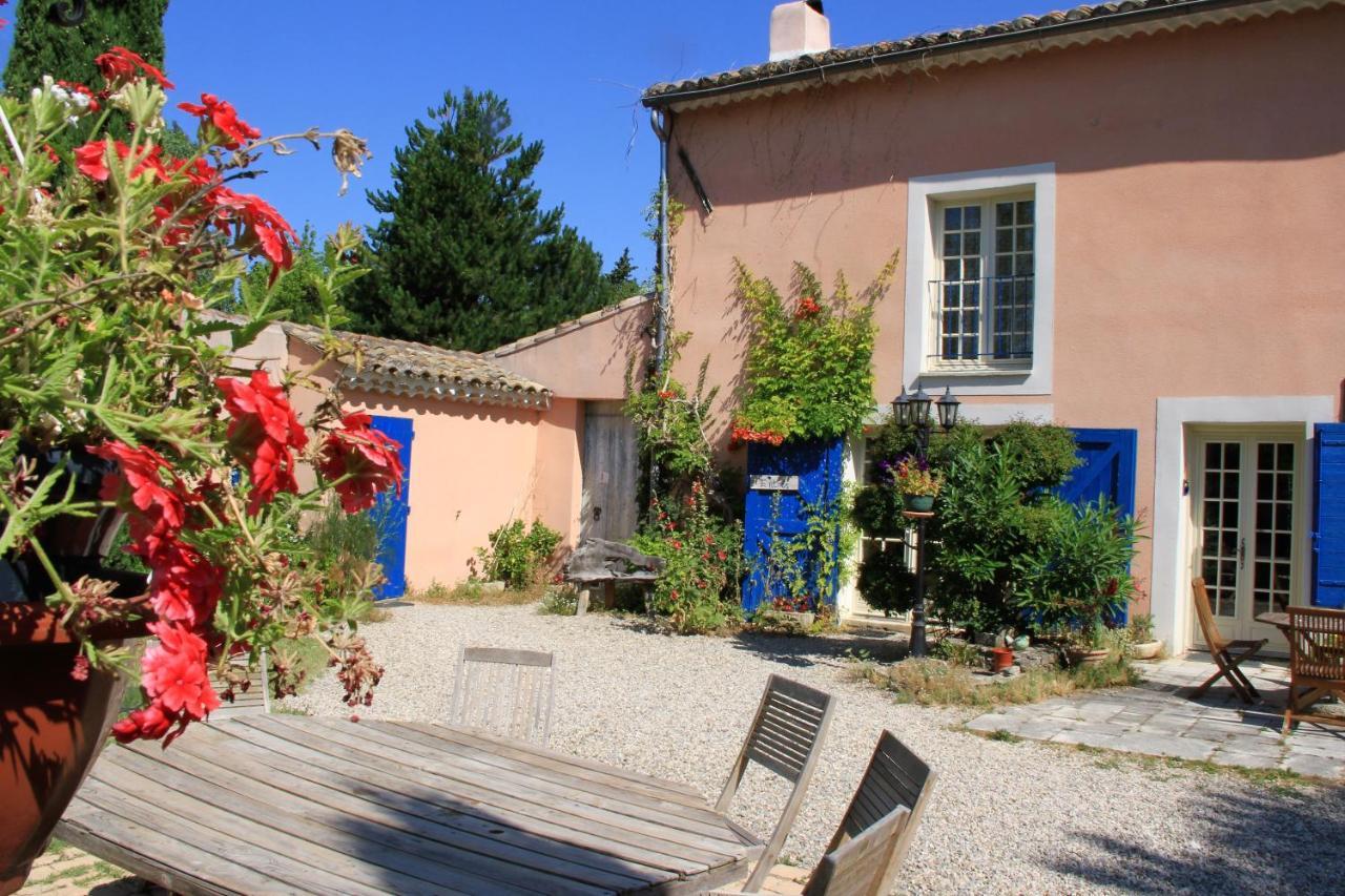Le Mas De La Cigale Bleue, Caumont Sur Durance Exterior foto