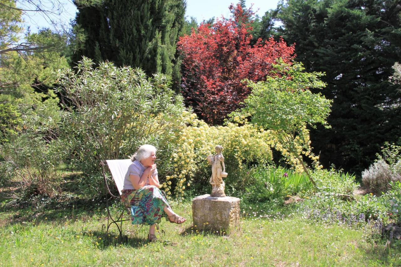 Le Mas De La Cigale Bleue, Caumont Sur Durance Exterior foto